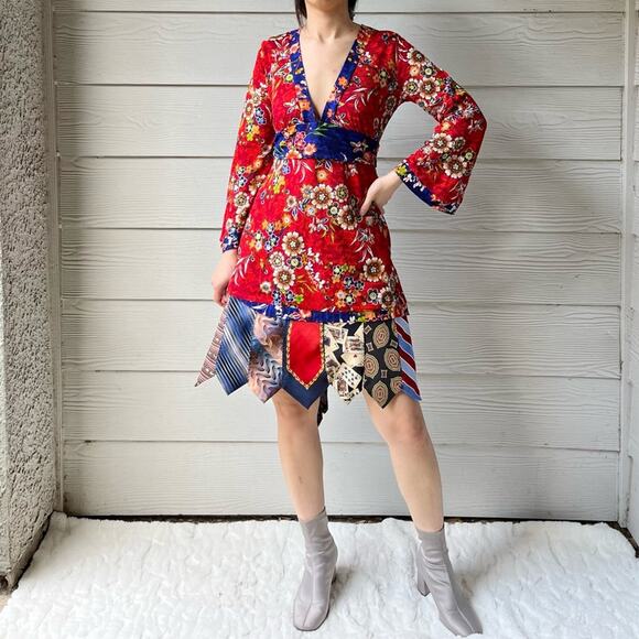 Becca By Rebecca Tie At Back Deep V Floral Top.-CA4 - Picture 5 of 9